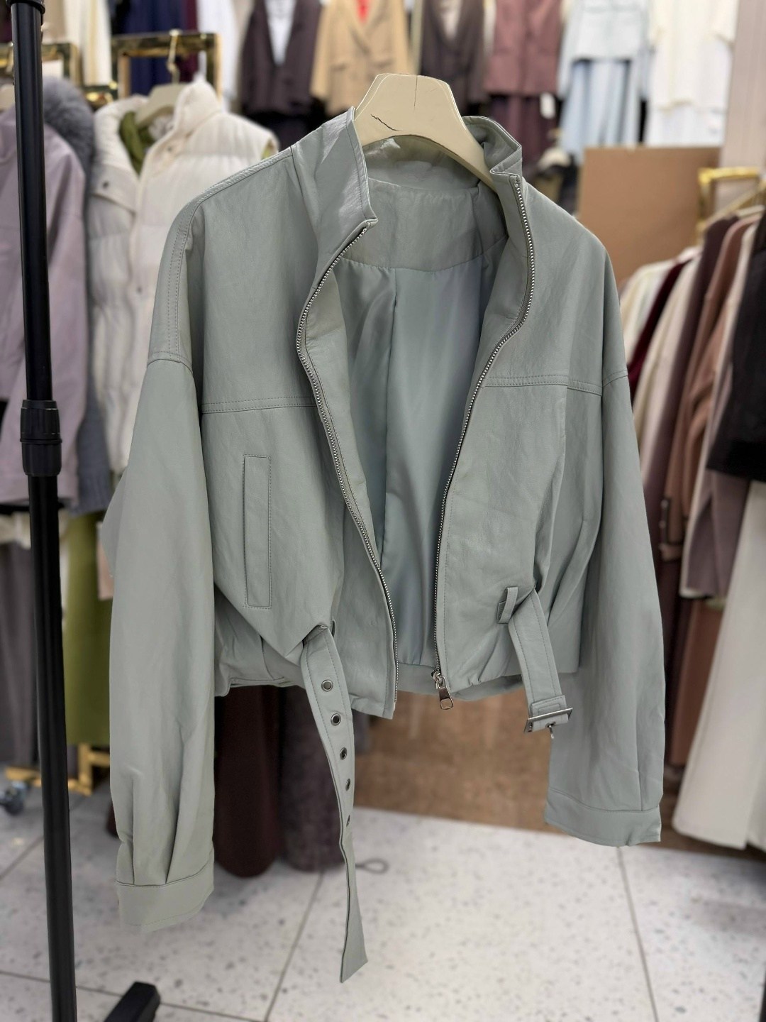 куртка кожаная,кожаная куртка женская,женская куртка из искусственной кожи,куртка желтая,куртка женская