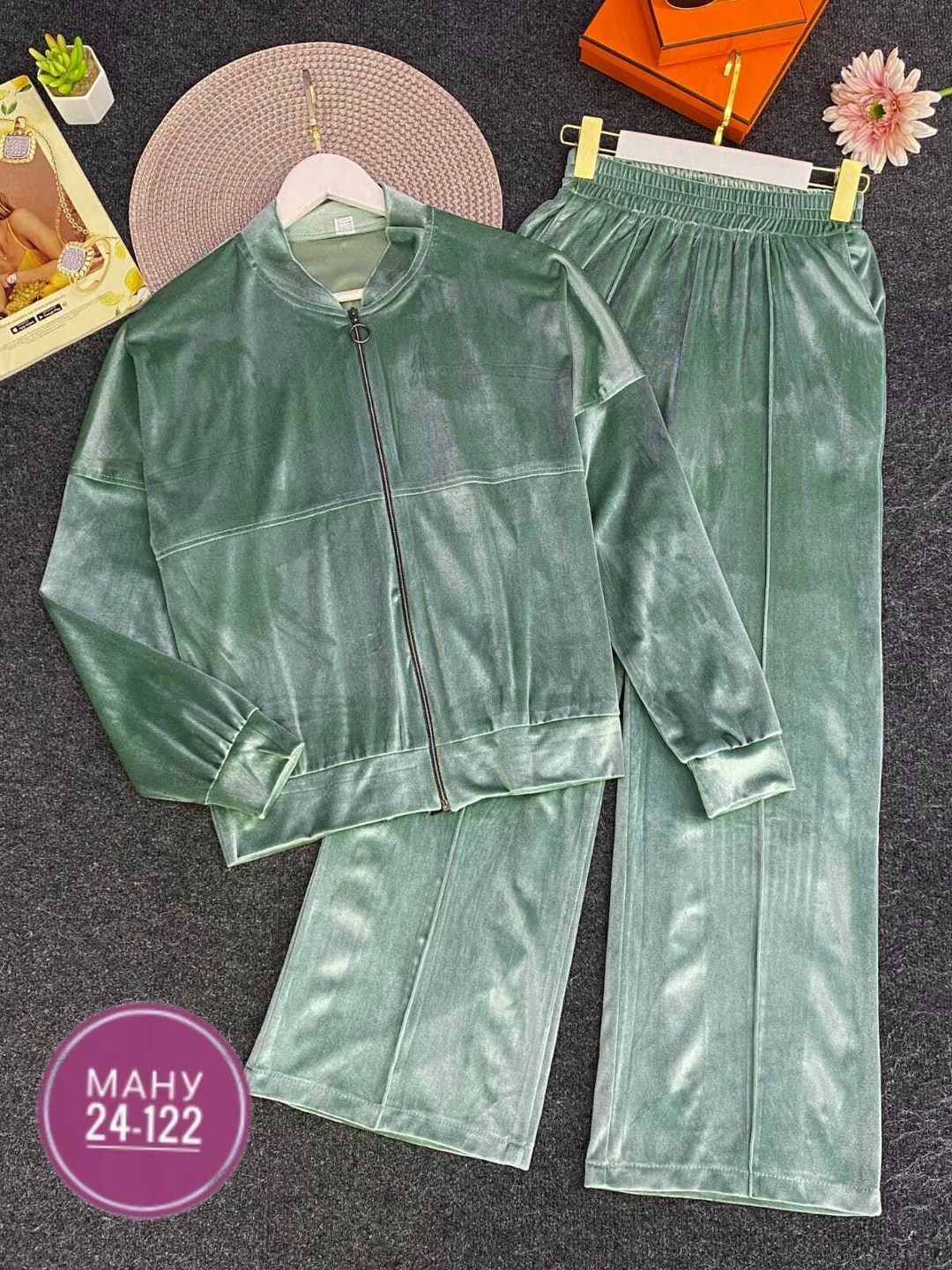 велюровый костюм,костюм спортивный велюровый,костюм спортивный,женский велюровый костюм,костюм из велюра