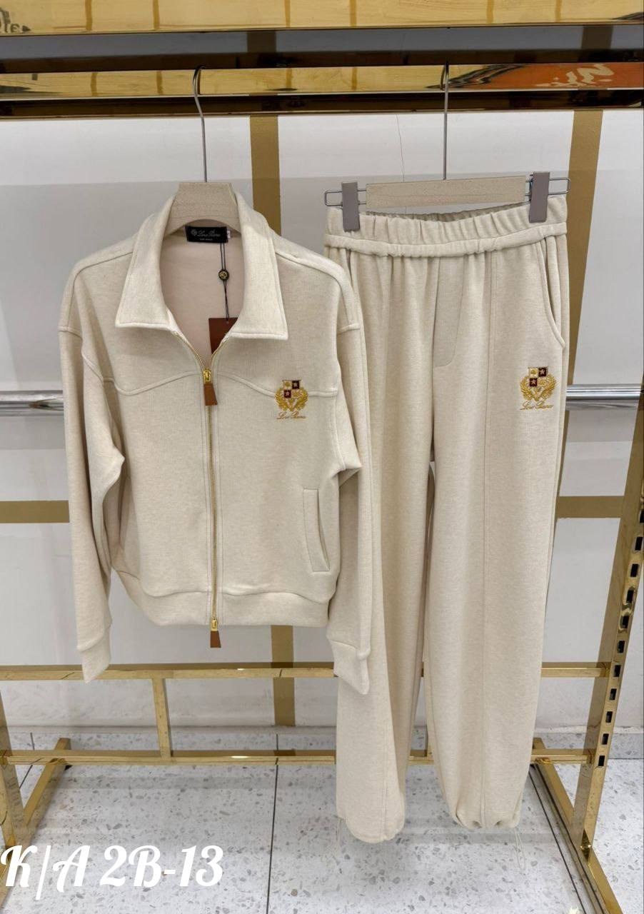 спортивный костюм miu miu,спортивный костюм,костюм miu miu,костюм спортивный женский,женский костюм