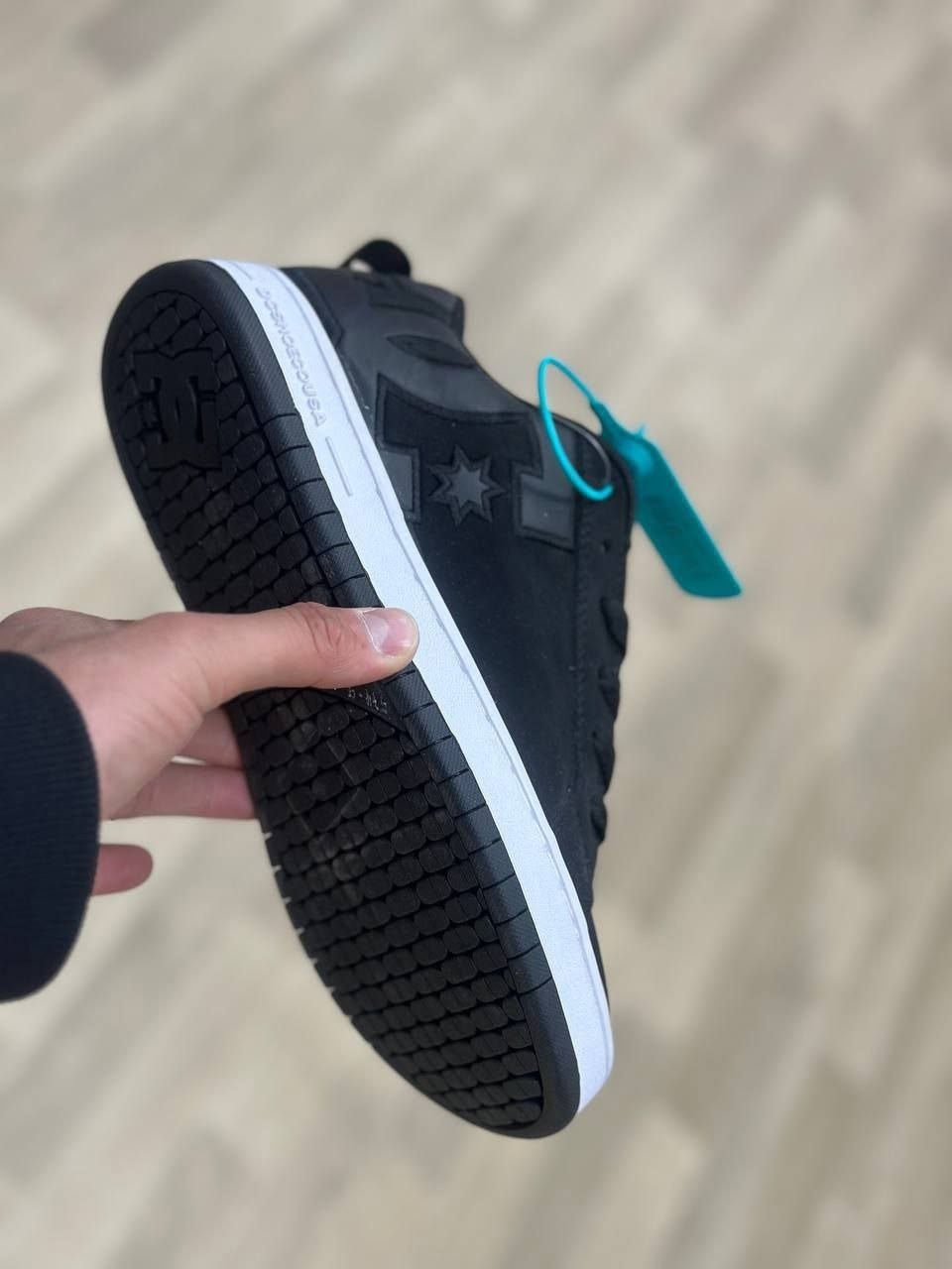 кроссовки dc shoes court graffik,кроссовки dc shoes court graffik unisex,кеды dc shoes court graffik triple black,кроссовки dc shoes,кроссовки