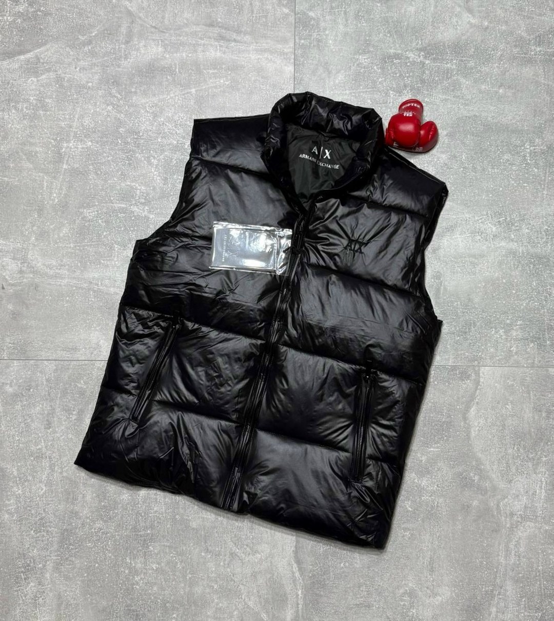 жилетка moncler,мужские жилетки,жилет мужской,жилет armani exchange,жилетка