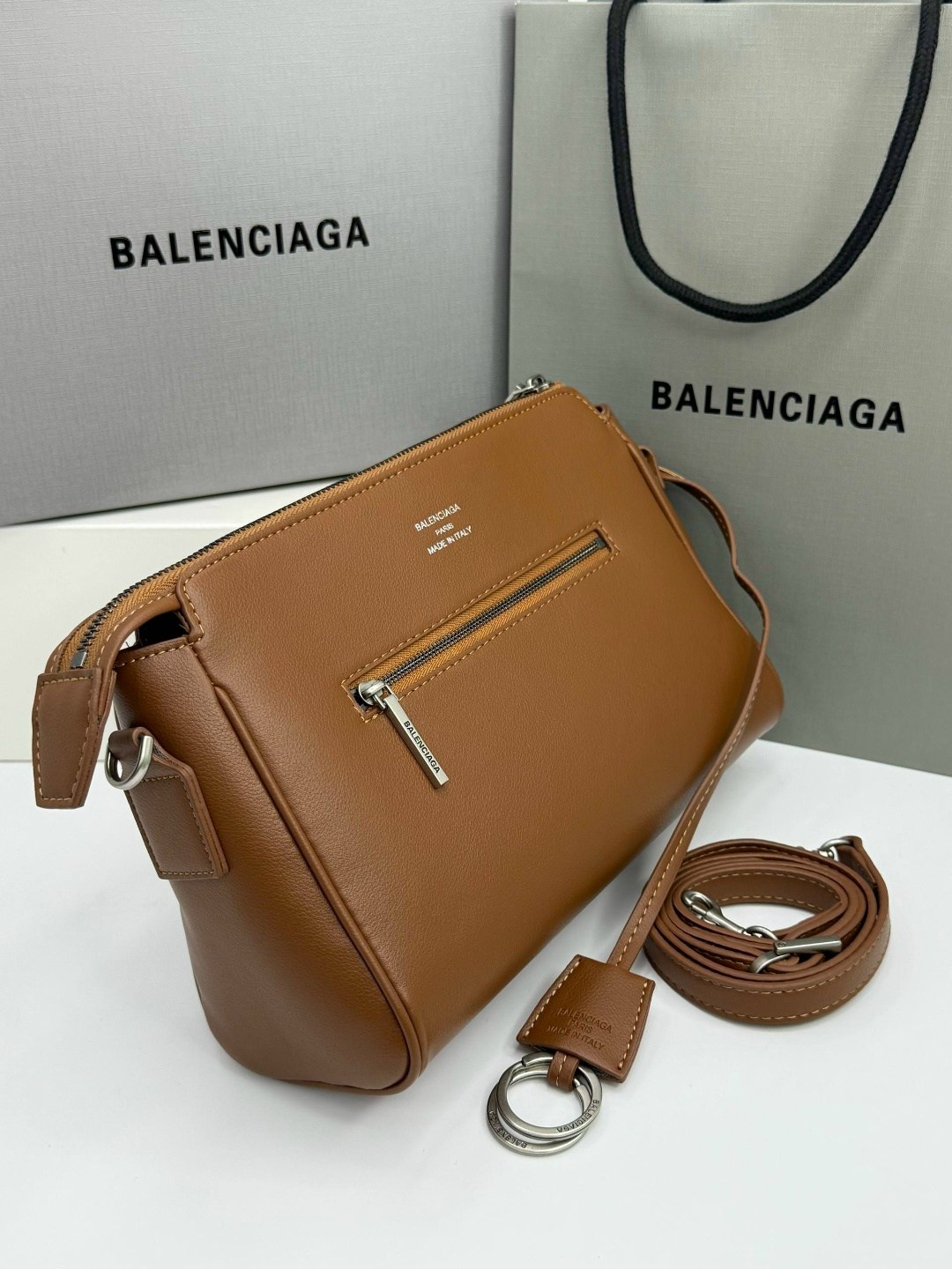 сумки balenciaga,сумка женская balenciaga,сумка женские,сумка тоут balenciaga,сумка balenciaga hourglass