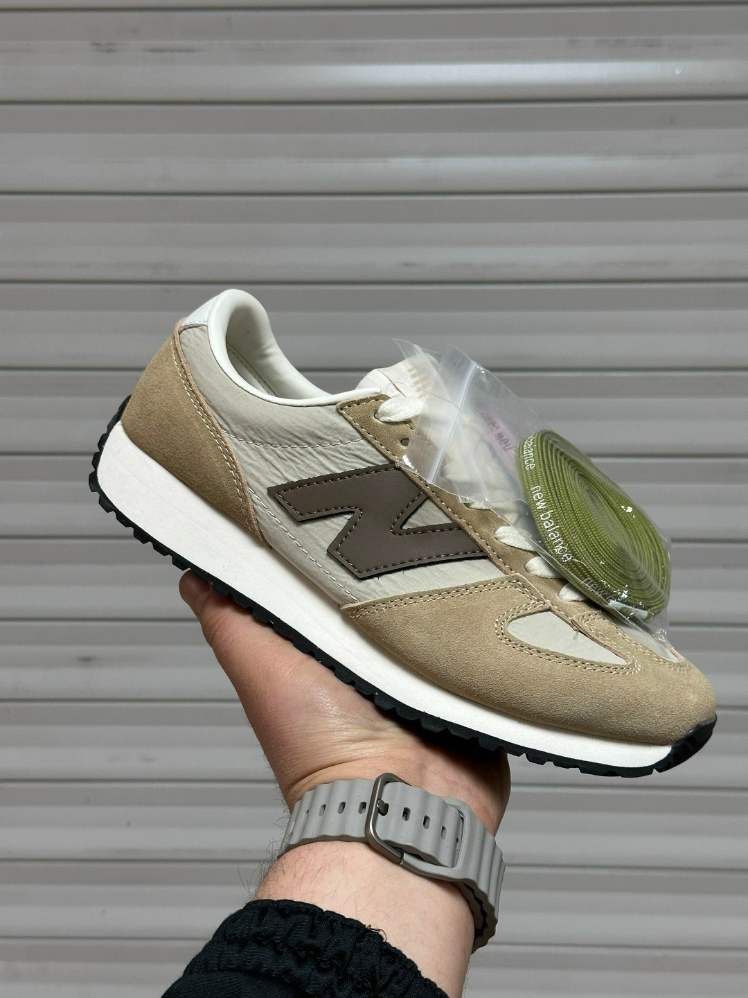 кроссовки new balance,женские кроссовки,повседневные кроссовки,бежевые кроссовки,спортивная