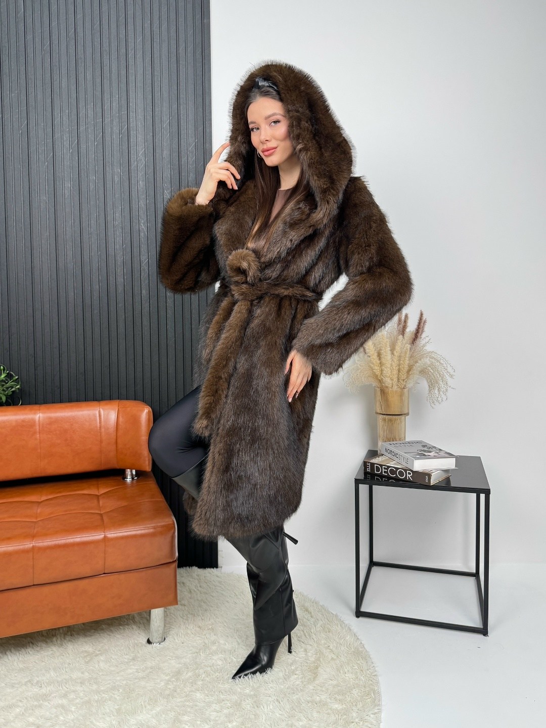 шуба из соболя,шуба норковая,шуба,длинная норковая шуба с капюшоном из куницы,шуба из норки
