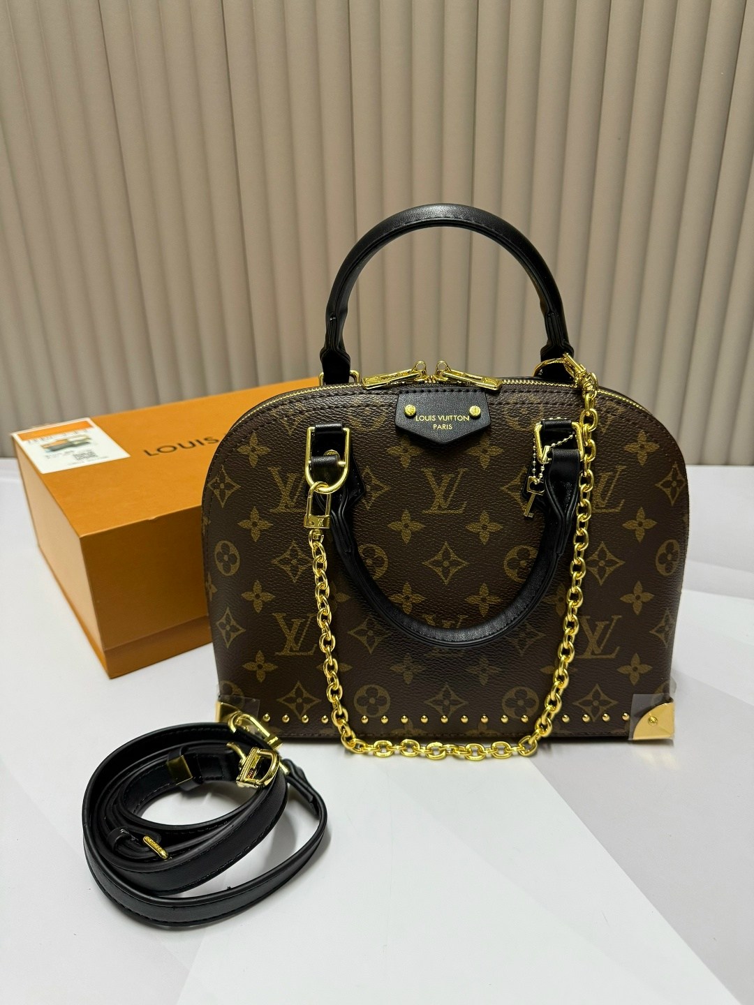 сумка louis vuitton,сумка луи виттон,женская сумка louis vuitton alma bb коричневая,женская сумка louis vuitton alma,louis vuitton сумка на плечо