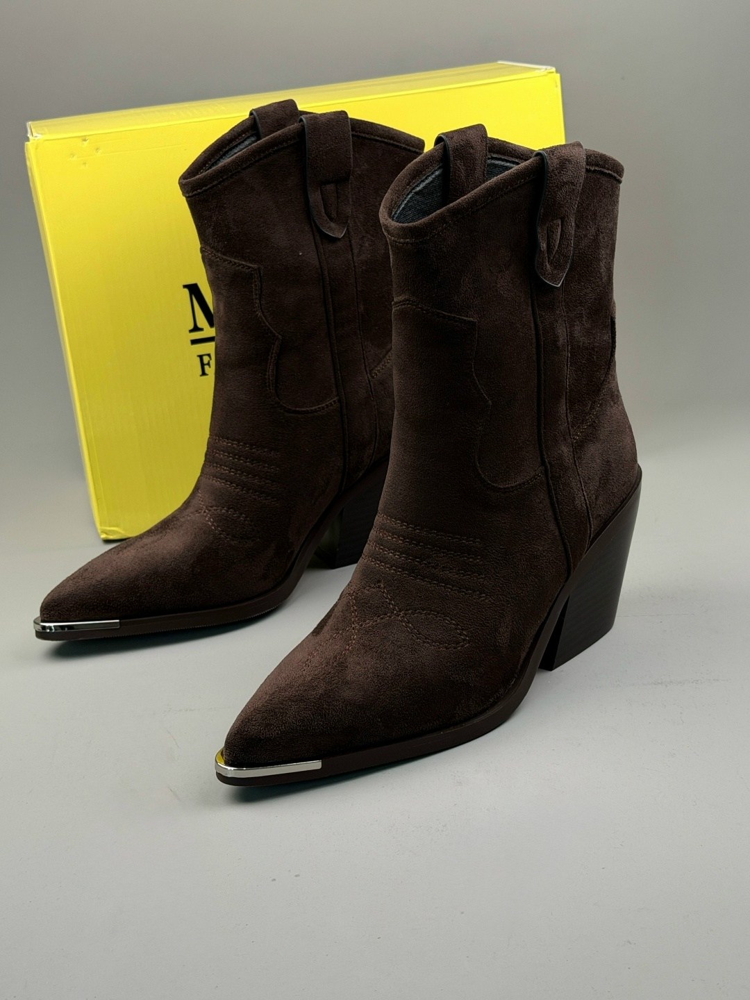 казаки демисезонные ботинки замшевые,,казаки замшевые эконика,казаки замшевые женские,казаки замшевые