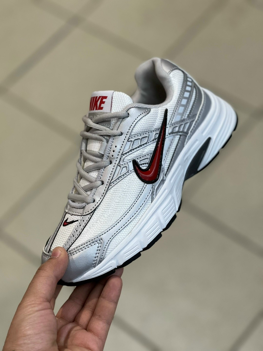 кроссовки nike initiator,nike initiator,кроссовки nike,кроссовки nike initiator 'metallic silver black',кроссовки