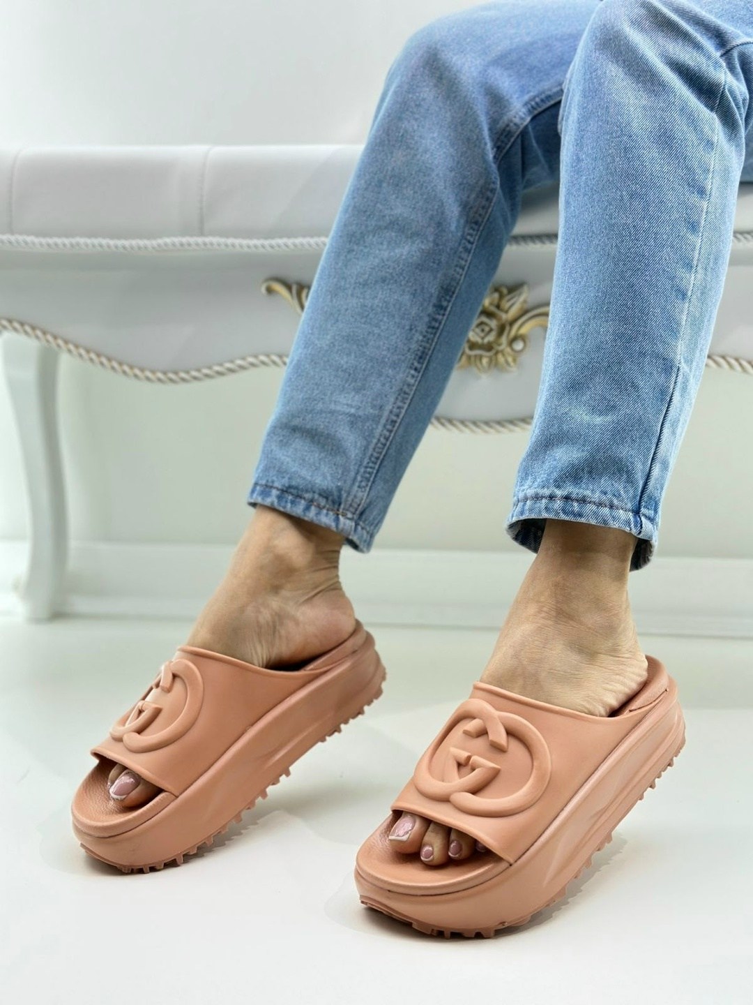 шлепанцы женские,,шлепанцы gucci женские,резиновые тапочки гуччи,шлёпки гуччи женские