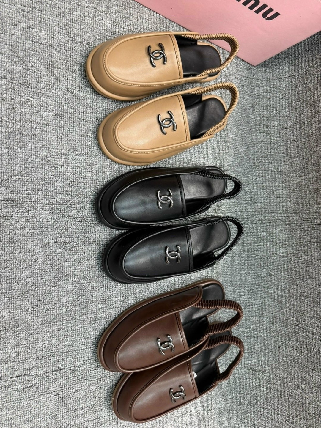 шлепанцы шанель,,шлепки шанель,босоножки chanel,лоферы chanel