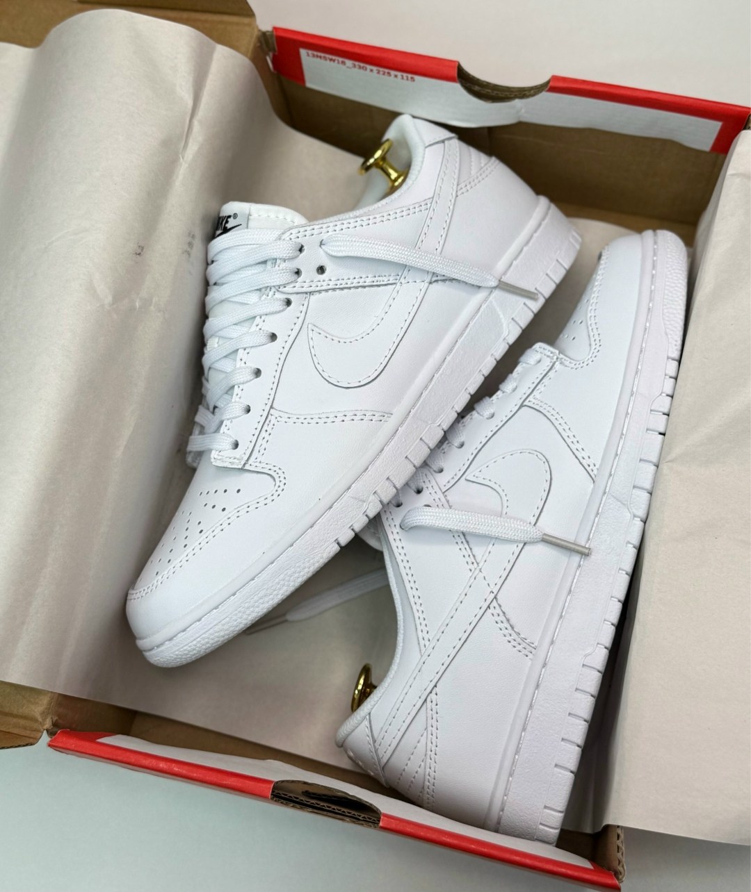nike dunk low triple white,кроссовки,кроссовки nike dunk low,кроссовки женские nike dunk low,кроссовки nike dunk sb low