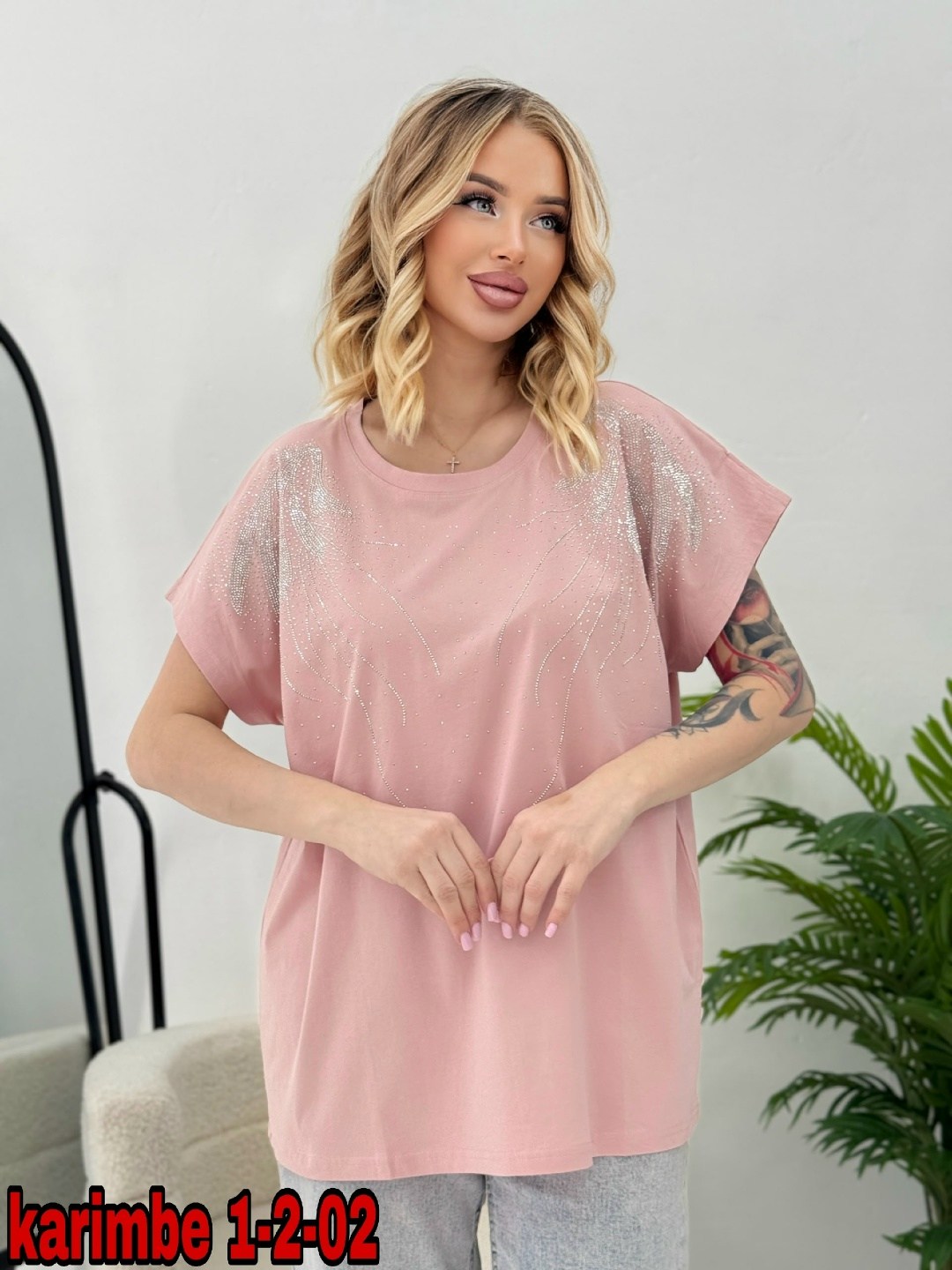 женская футболка больших размеров,женская футболка,футболка больших размеров для женщин,футболка оверсайз со стразами,футболка со стразами