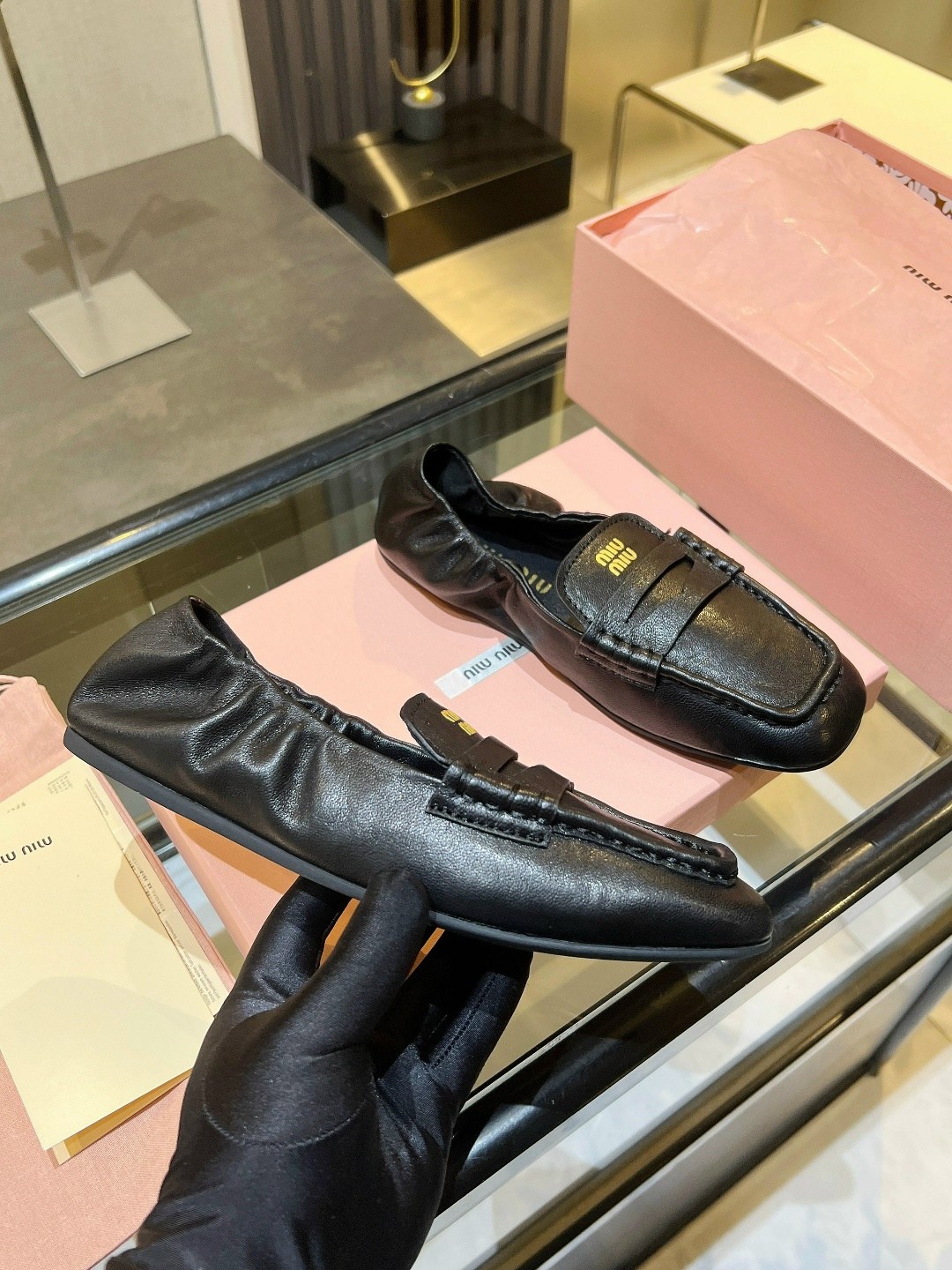 ,лоферы miu miu,лоферы женские,женские кожаные лоферы miu miu коричневые, женская