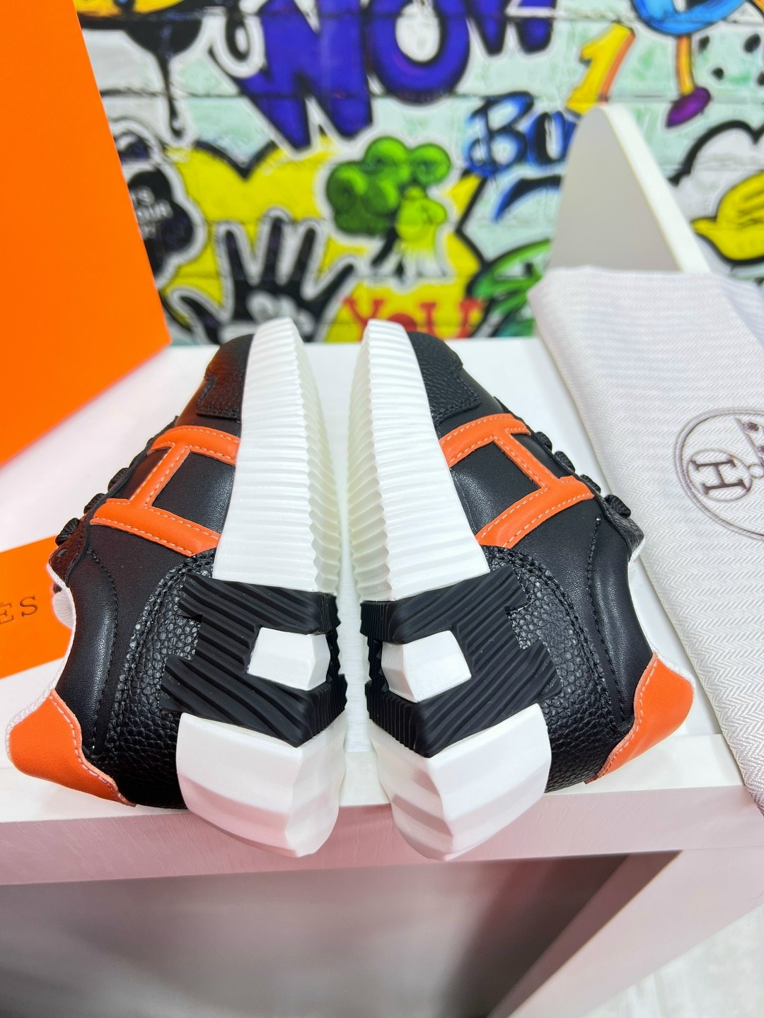 кроссовки hermes,,кроссовки мужские hermes,кроссовки hermes женские,кроссовки гермес