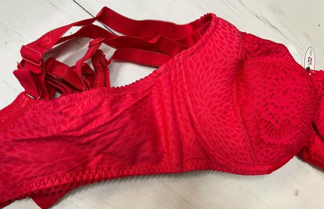 белье женское нижнее,нижнее белье красное,комплект нижнего белья,красное белье женское,комплект нижнего белья женские