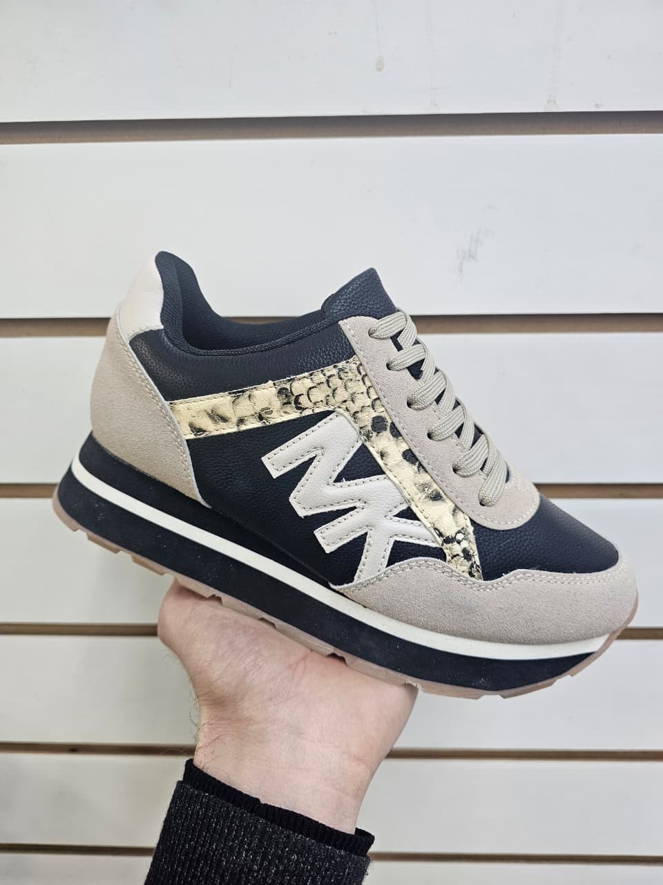 кроссовки женскиe,,кроссовки черные, кроссовки, спортивная