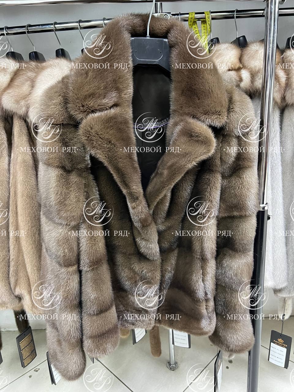 норковая шуба,короткая норковая шуба,шуба,шуба норковая светлая,короткая норковая шуба-пончо с мехом куницы