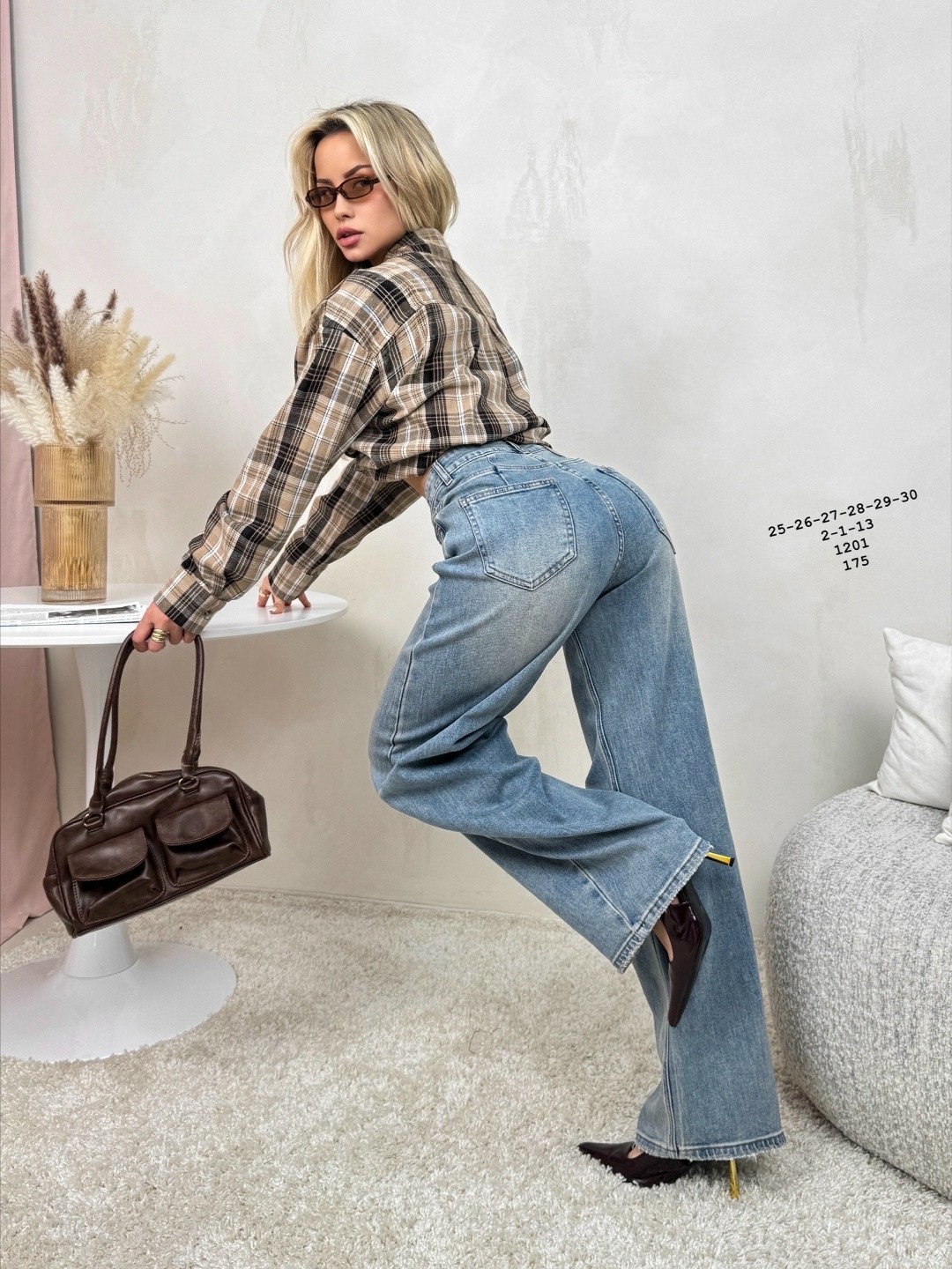 женские джинсы,джинсы,стильные джинсы,модные джинсы,джинсы широкий