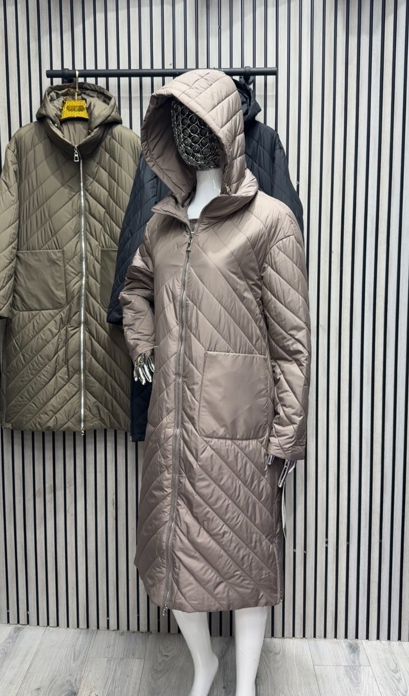 удлиненная куртка,женская куртка удлиненная,куртка женская,женское стеганое пальто с капюшоном,куртка женская демисезонная