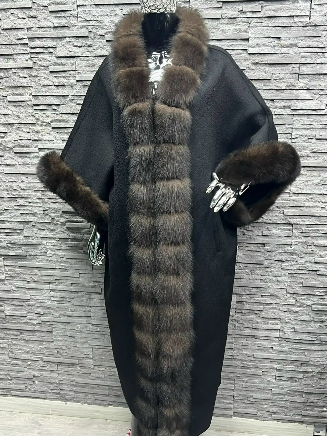 пальто с соболем,пальто с мехом соболя,пальто с соболиным воротником,кашемировое пальто с соболем,пальто с мехом