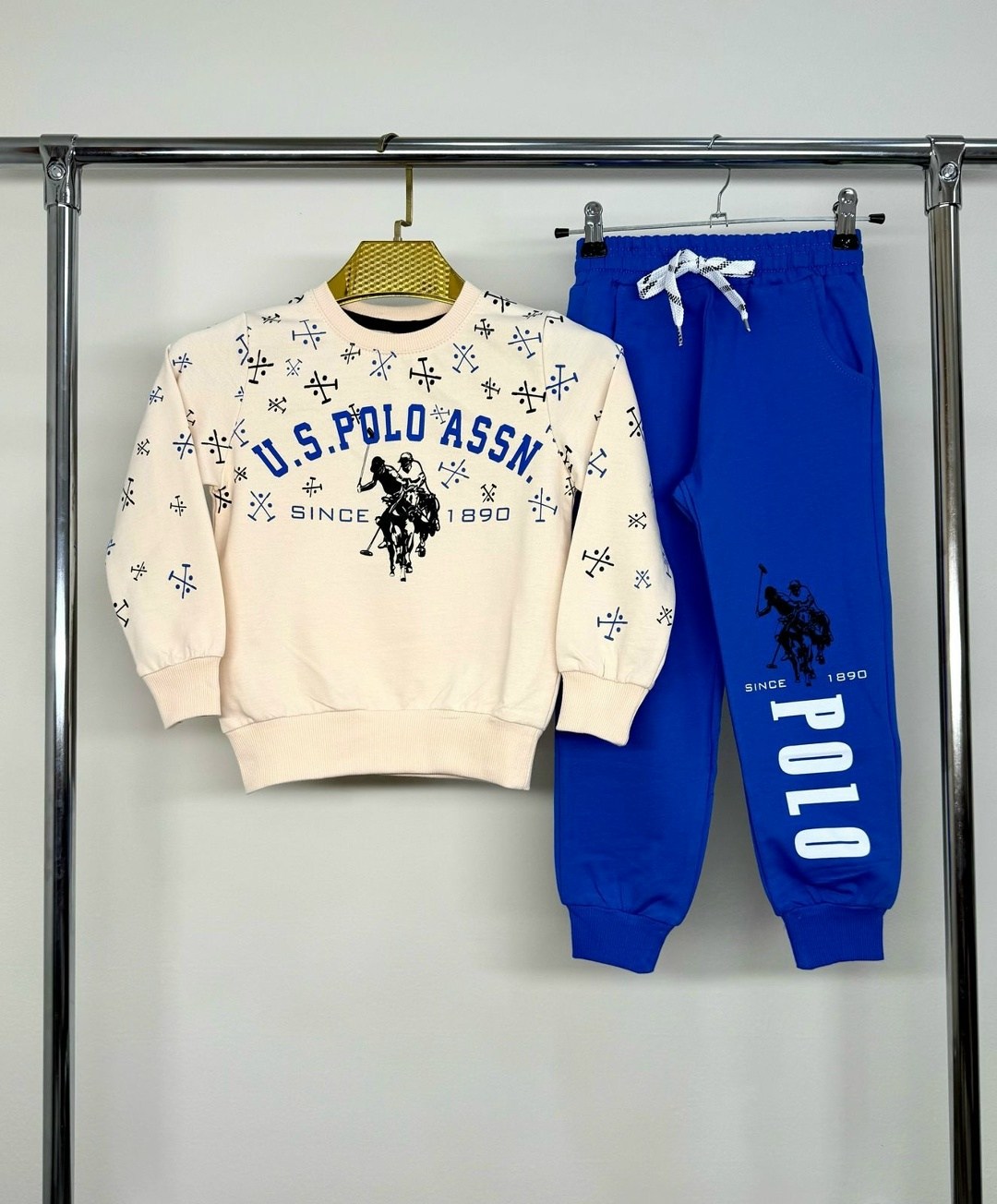 костюм спортивный для мальчика,одежда для мальчика,свитшот и брюки,костюм детский,спортивные костюм