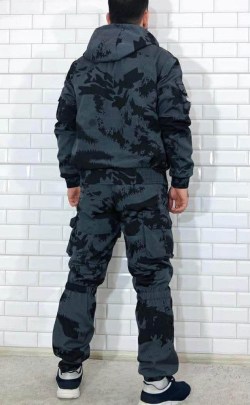 Костюм