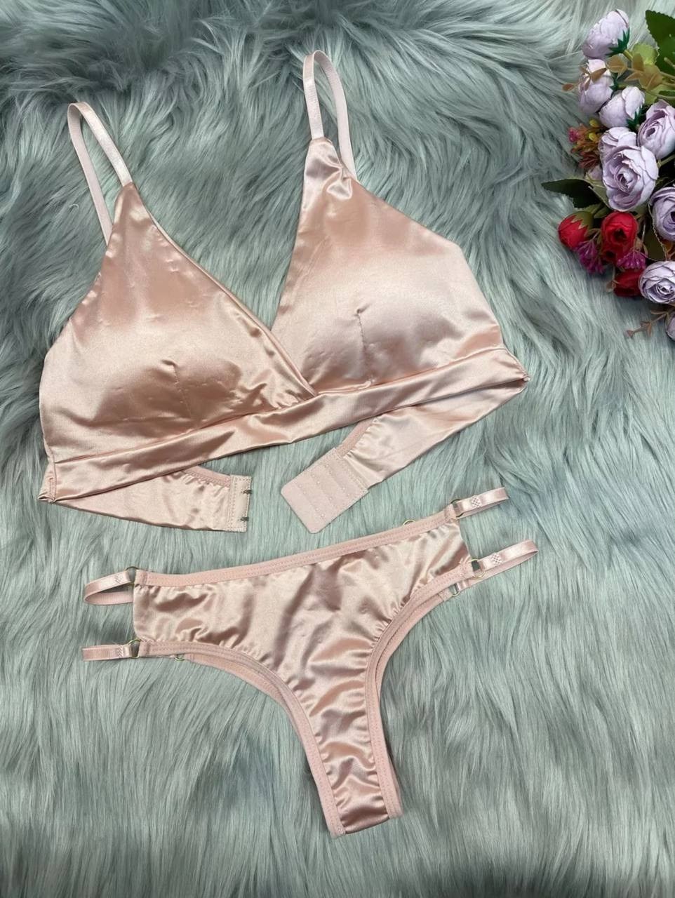 нижнее белье женское комплект,комплект нижнего белья,комплект белья женский,комплект нижнего белья атласный,нижнее белье комплект лифчик трусики