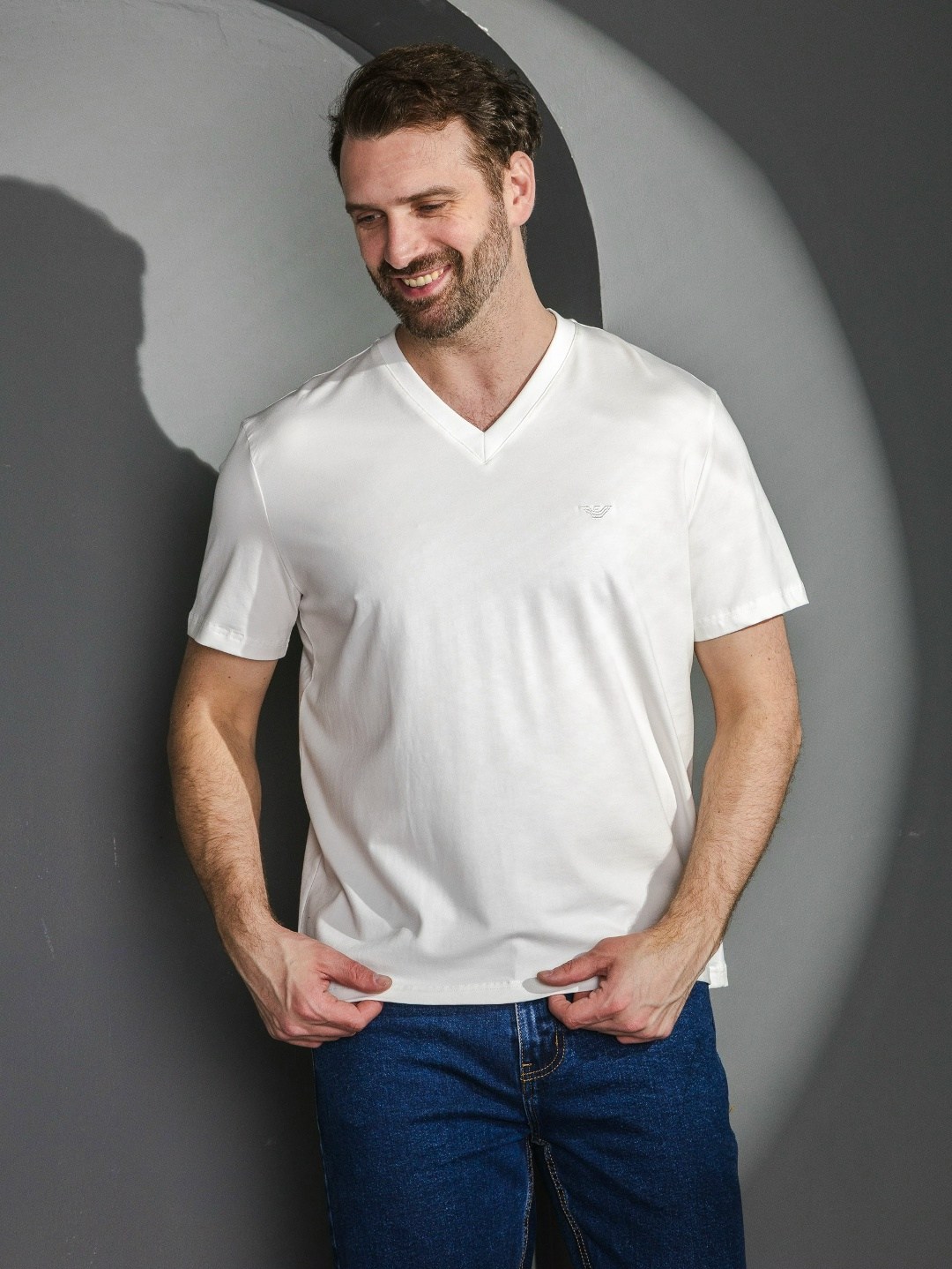 футболки мужские,белая мужская футболка,белая футболка,футболка,мужская футболка поло