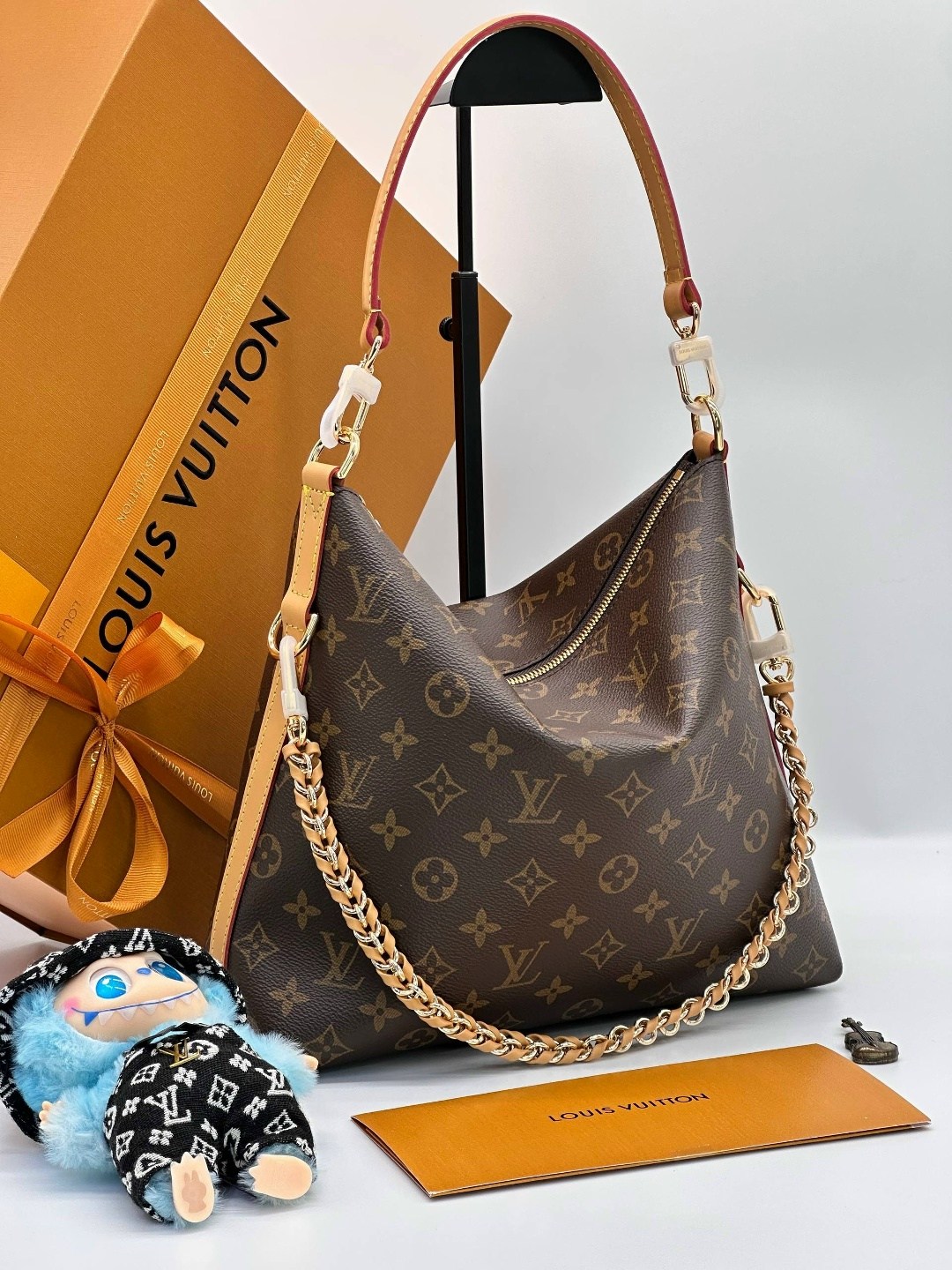 louis vuitton сумка на плечо,сумка louis vuitton,сумка женская louis vuitton,сумка луи виттон,сумка луи виттон полумесяц
