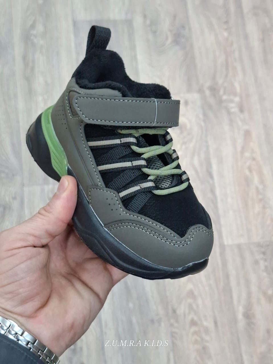 детские демисезонные ботинки,детские ботинки,,ботинки для девочек,кроссовки