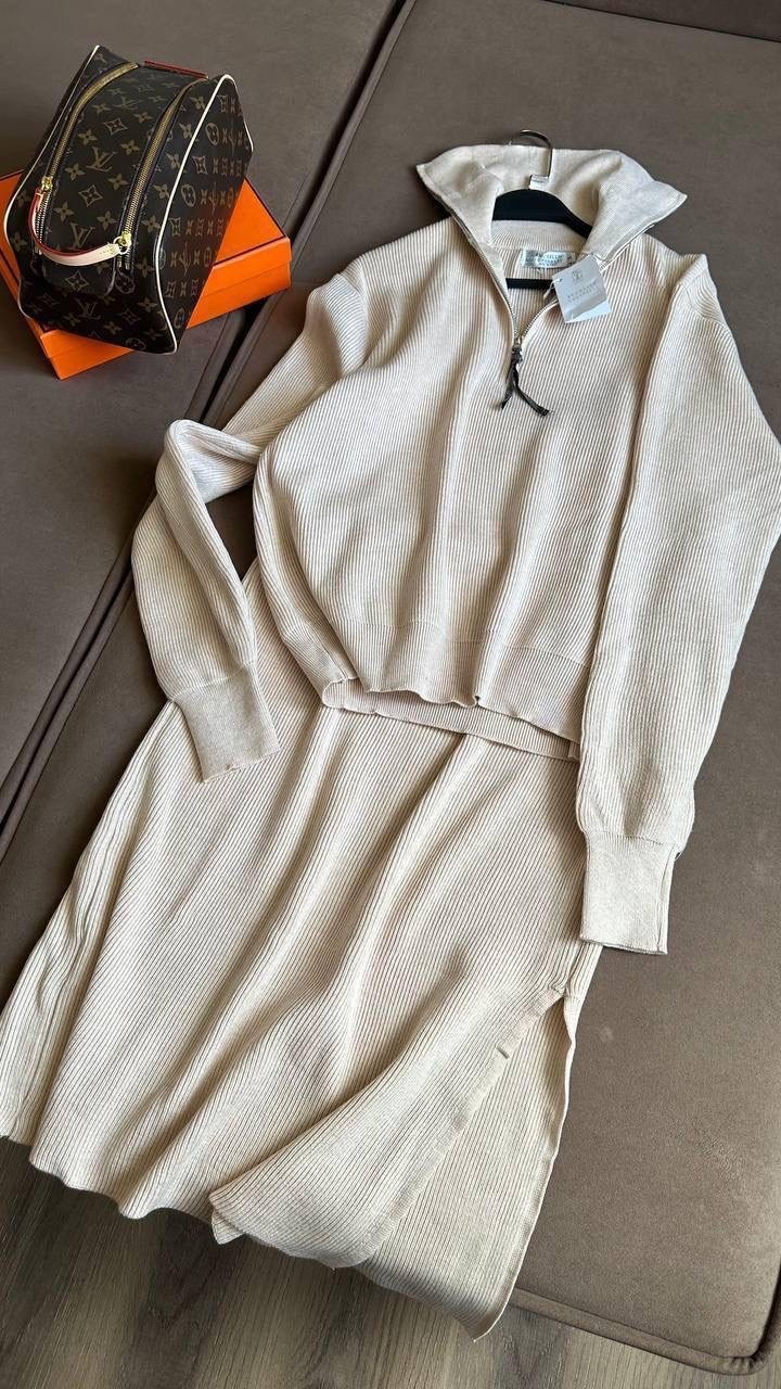 трикотажный костюм,костюм двойка кашемир,женские костюмы,трикотажный костюм с юбкой офис вязаный,костюм бежевый