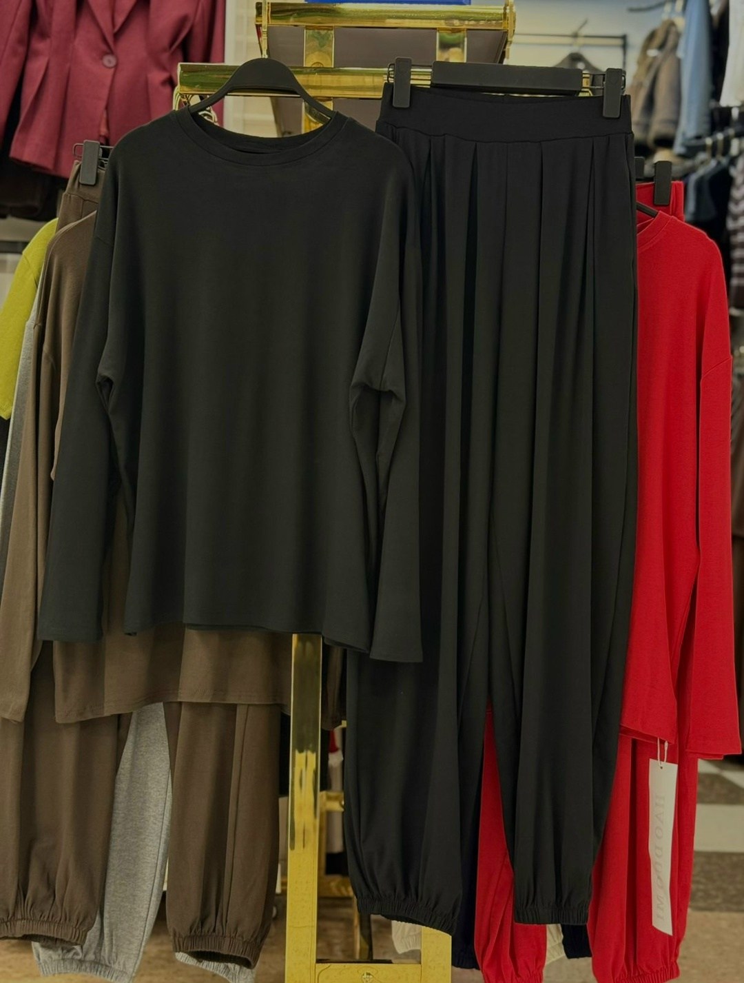 трикотажные костюмы,костюм с брюками,женский костюм,костюм с брюками палаццо,образ с брюками палаццо