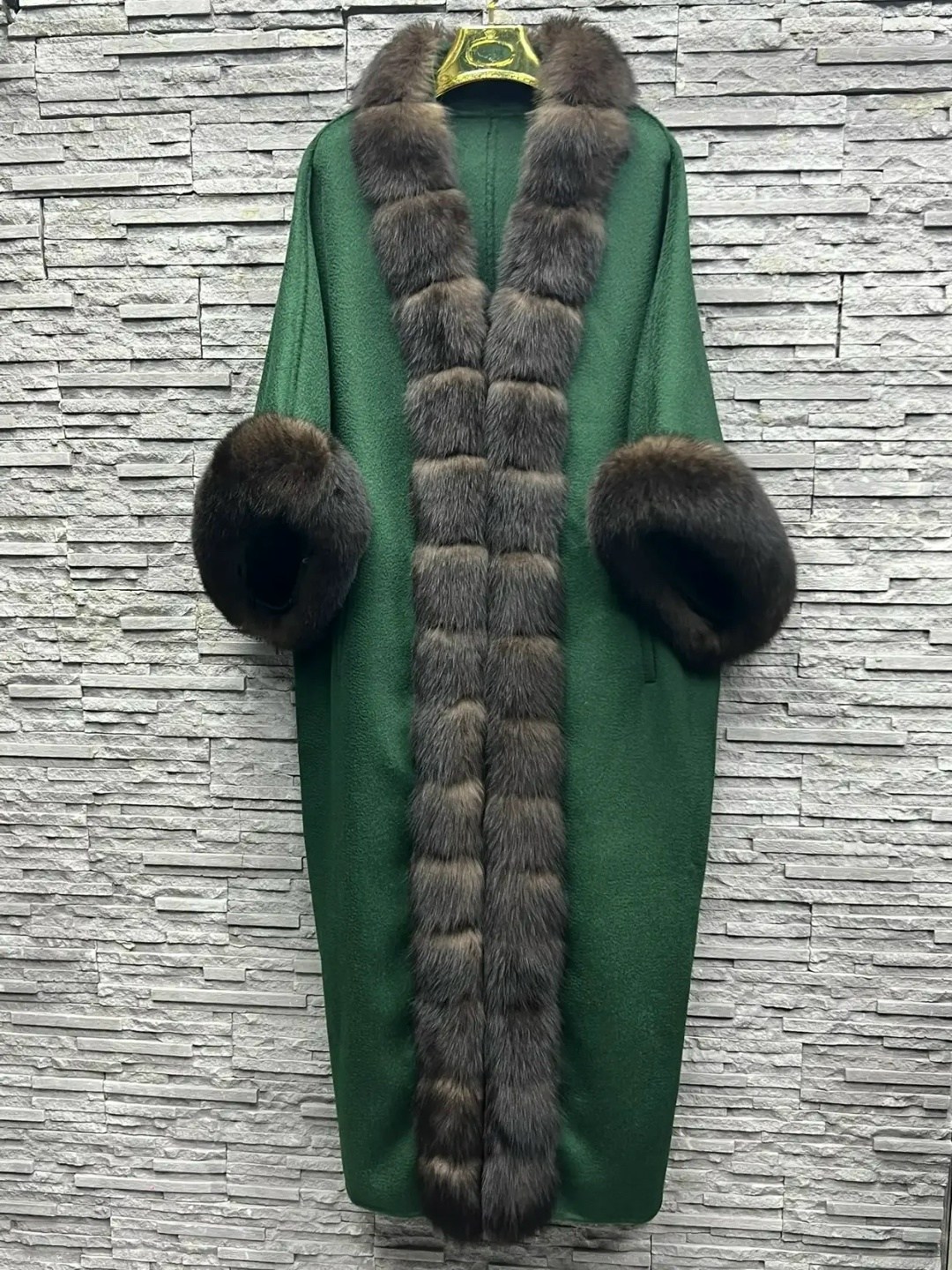 пальто с соболем,пальто с мехом соболя,пальто с соболиным воротником,кашемировое пальто с соболем,пальто с мехом