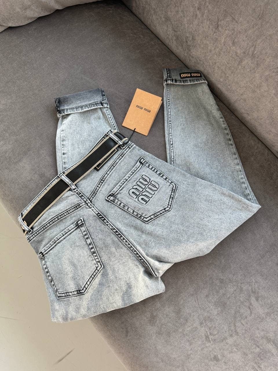 джинсы женские,джинсы женские серые,джинсы мом,джинсы женские мом,стильные джинсы