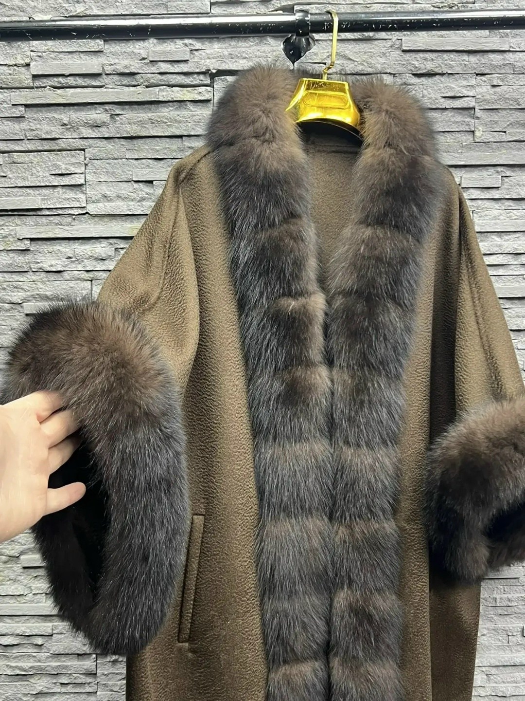 пальто с соболем,пальто с мехом соболя,пальто с соболиным воротником,кашемировое пальто с соболем,пальто с мехом