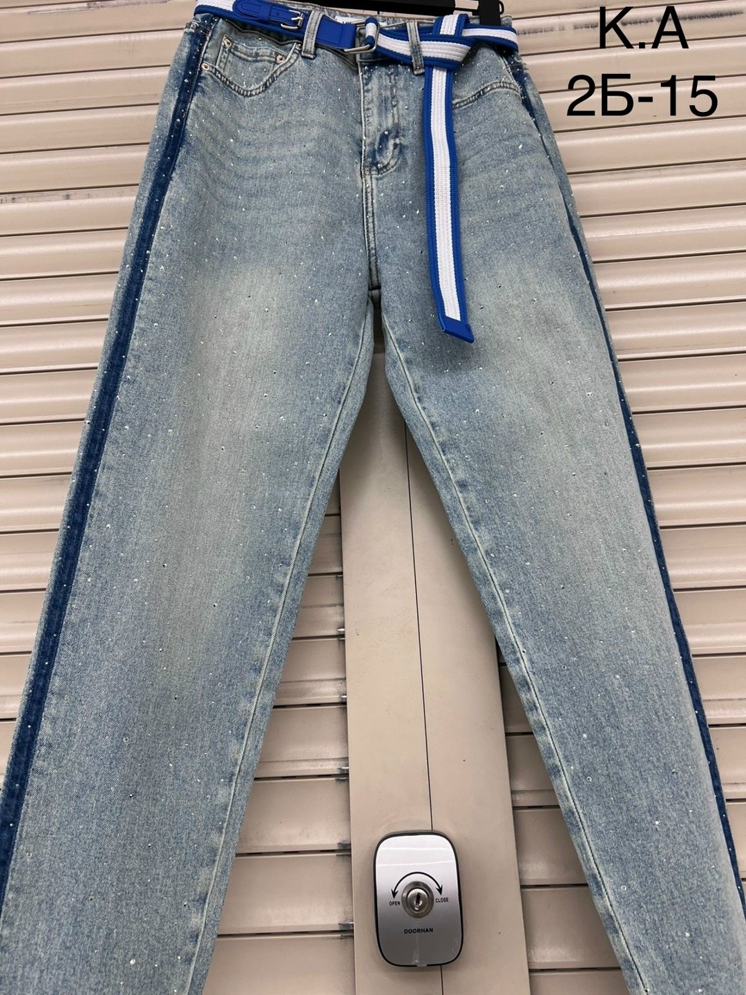 джинсы женские,джинсы со стразами,джинсы со стразами женские,модные джинсы,джинсы стильные