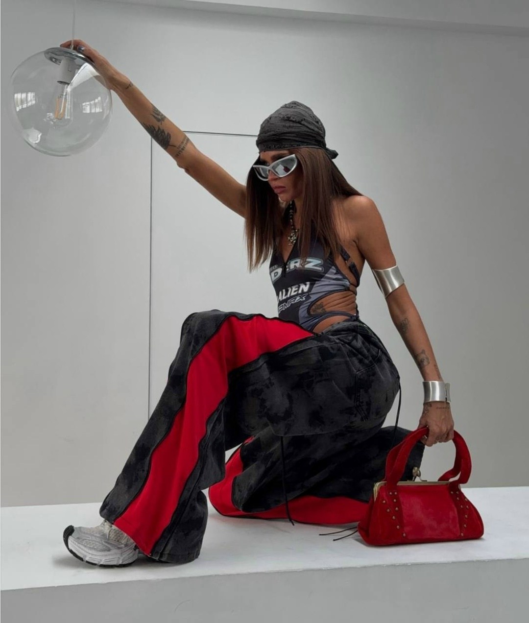 джинсы стильные,модные брюки,широкие джинсы,брюки в стиле хип-хоп,карго брюки женские