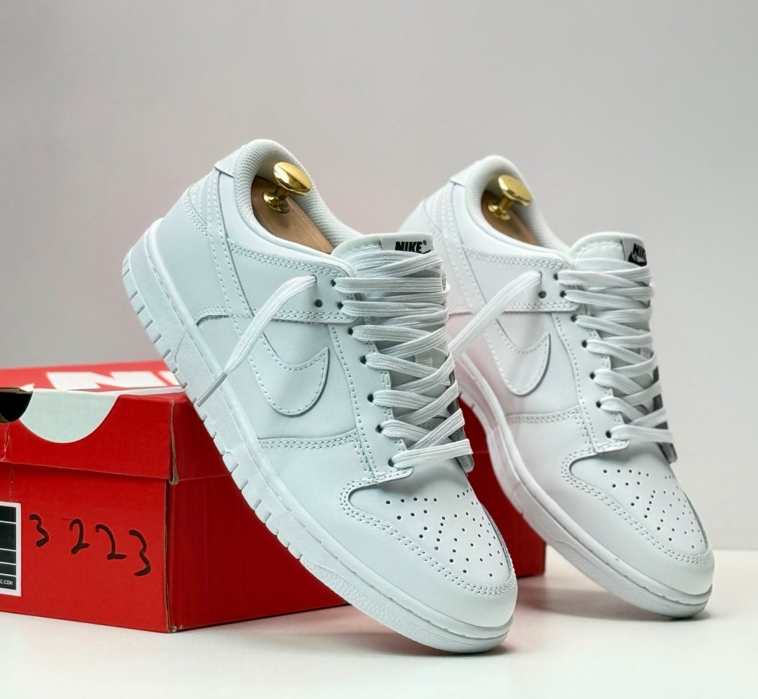 nike dunk low triple white,кроссовки,кроссовки nike dunk low,кроссовки женские nike dunk low,кроссовки nike dunk sb low