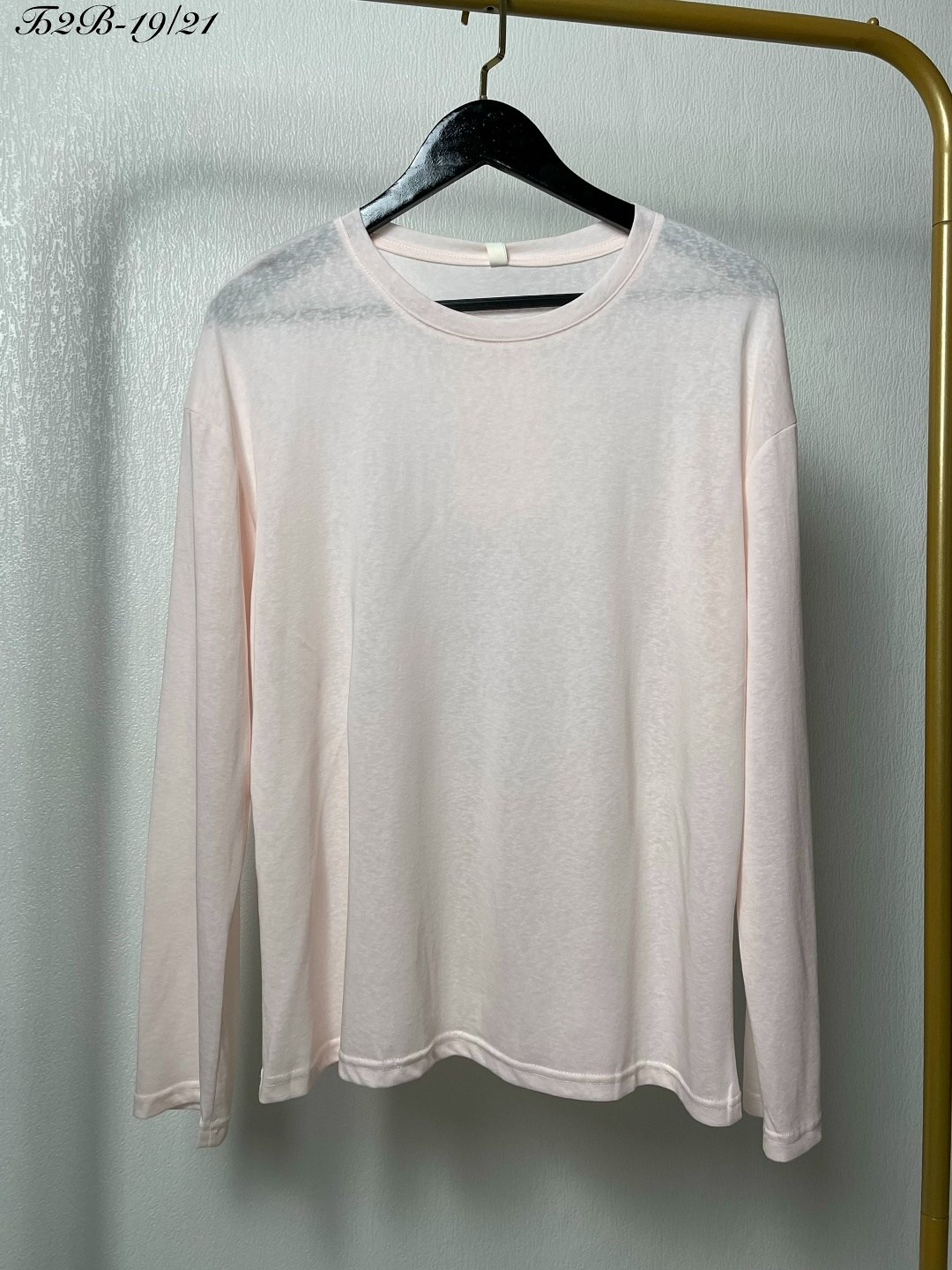 свитшот женская,джинсы модные,кофта с рукавами,джинсы широкие,рваные широкие джинсы