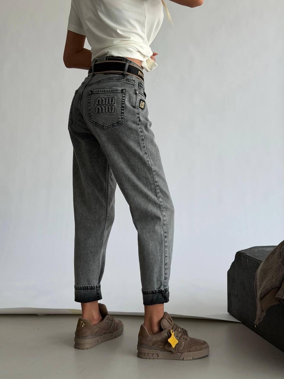 джинсы женские,джинсы женские серые,джинсы мом,джинсы женские мом,стильные джинсы