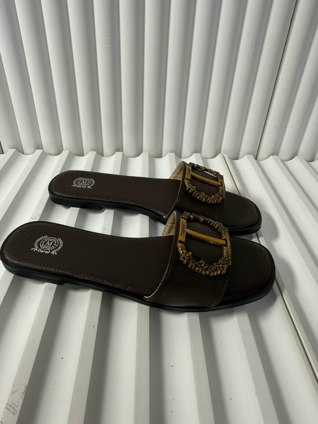 шлепки диор,шлепанцы женские,,белые шлепанцы,тапки диор