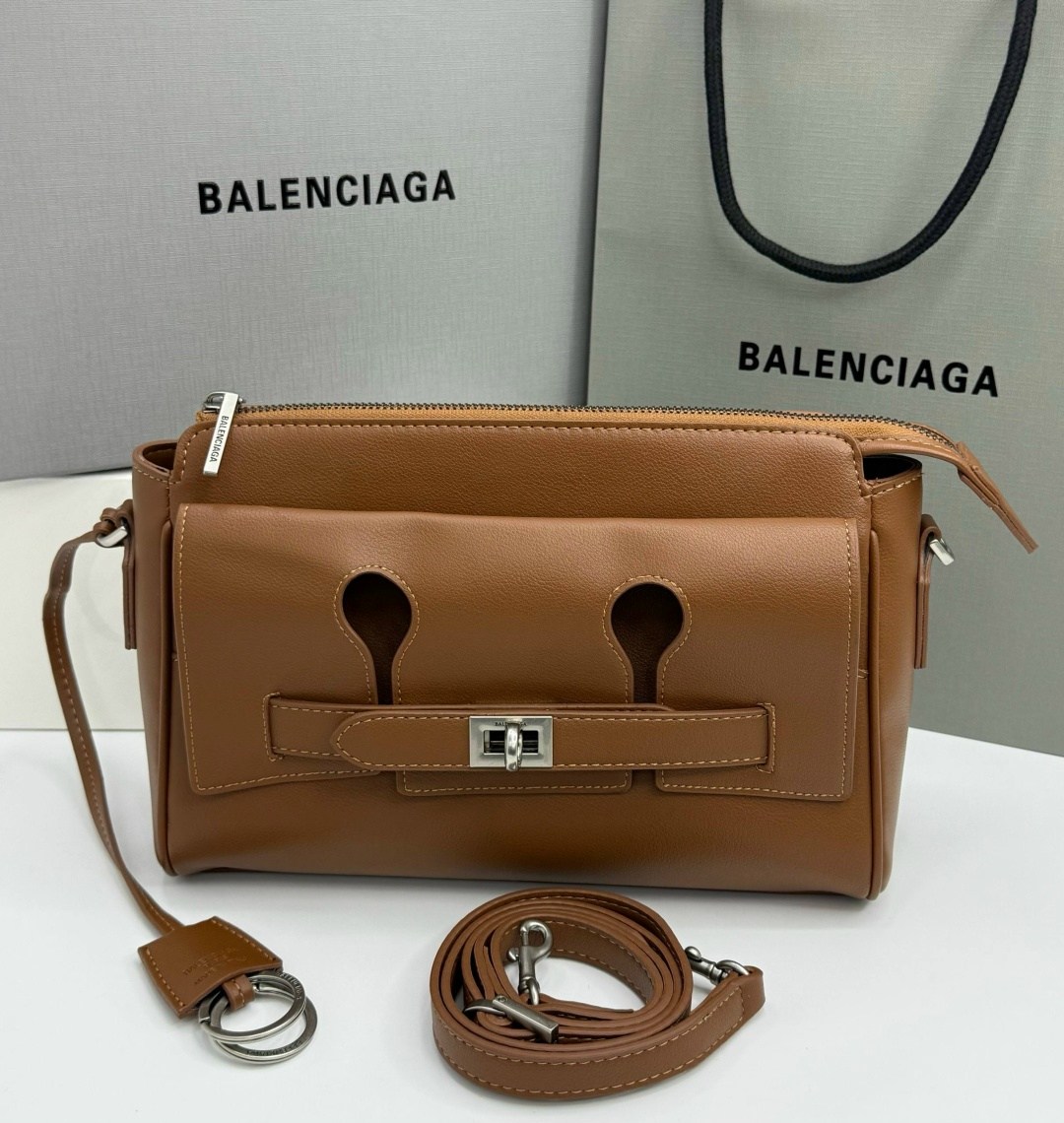 сумки balenciaga,сумка женская balenciaga,сумка женские,сумка тоут balenciaga,сумка balenciaga hourglass
