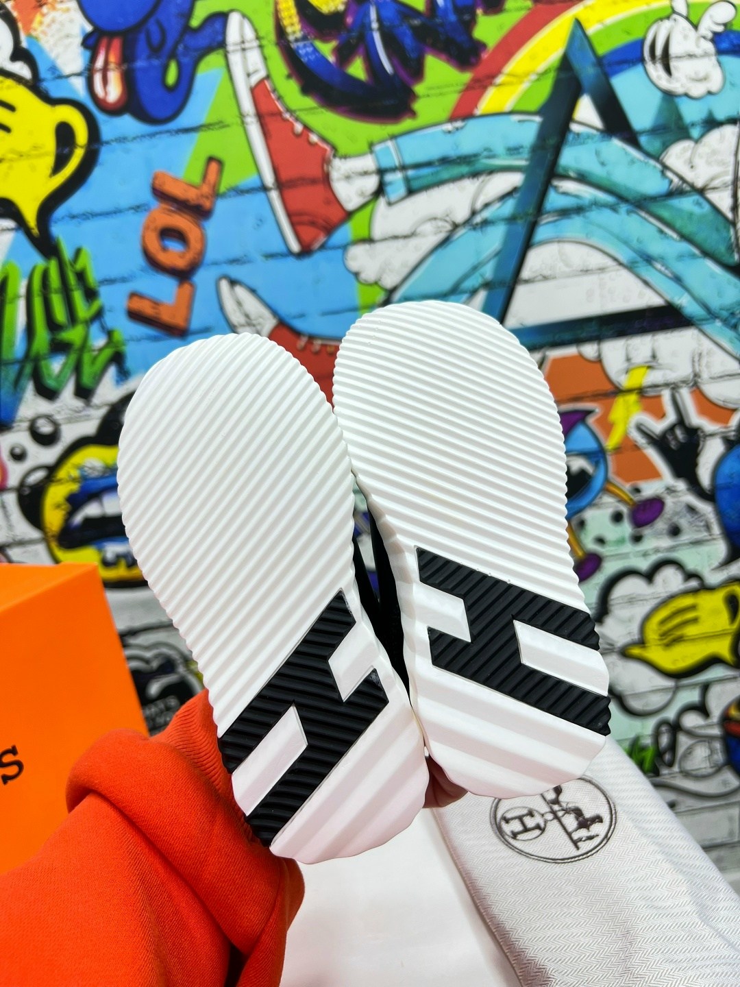 кроссовки hermes,,кроссовки мужские hermes,кроссовки hermes женские,кроссовки гермес