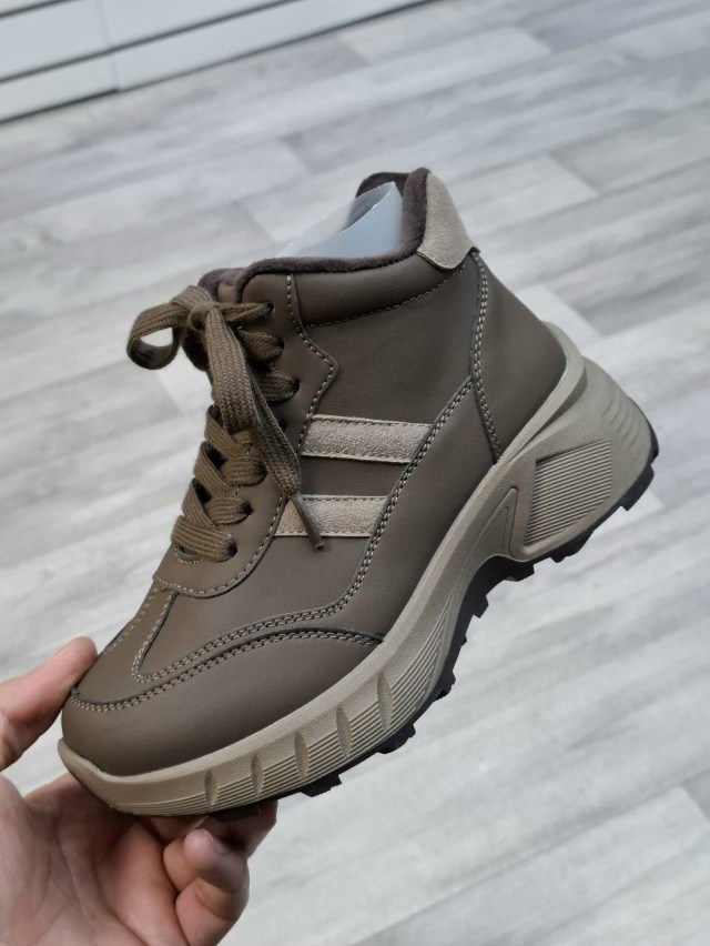 женская зимняя ,,кроссовки женские зимние, женская,кроссовки женские