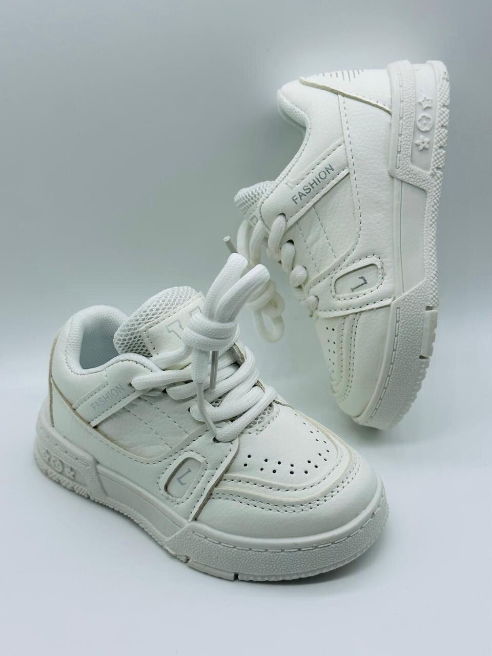 кроссовки,детские кроссовки,кроссовки для малыша,белые кроссовки,белые кроссовки детские