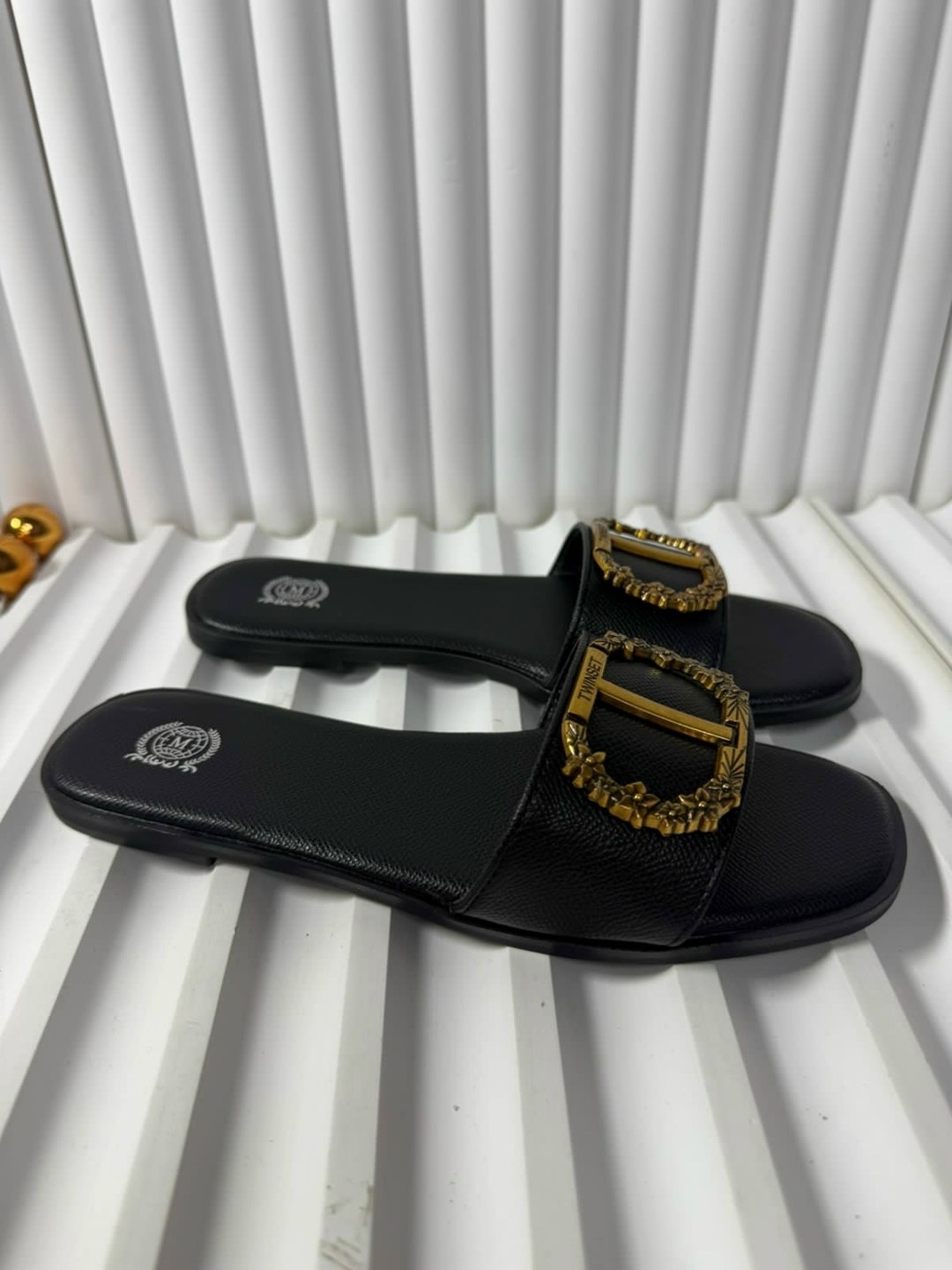 шлепки диор,шлепанцы женские,,белые шлепанцы,тапки диор