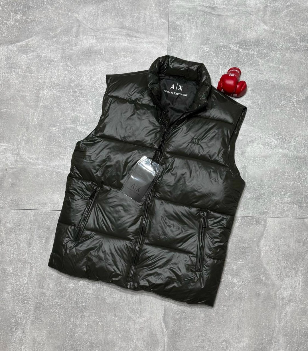 жилетка moncler,мужские жилетки,жилет мужской,жилет armani exchange,жилетка