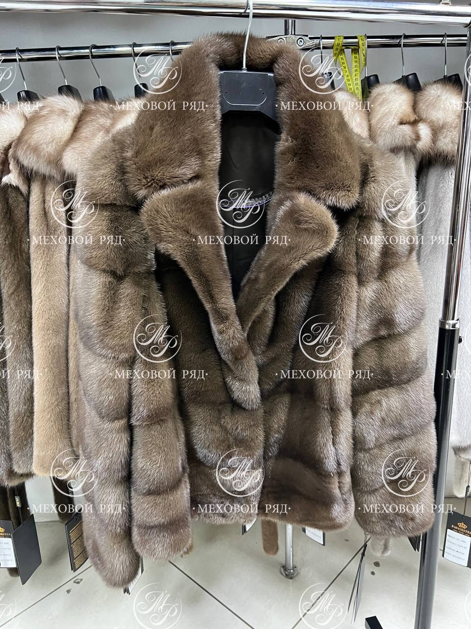 норковая шуба,короткая норковая шуба,шуба,шуба норковая светлая,короткая норковая шуба-пончо с мехом куницы