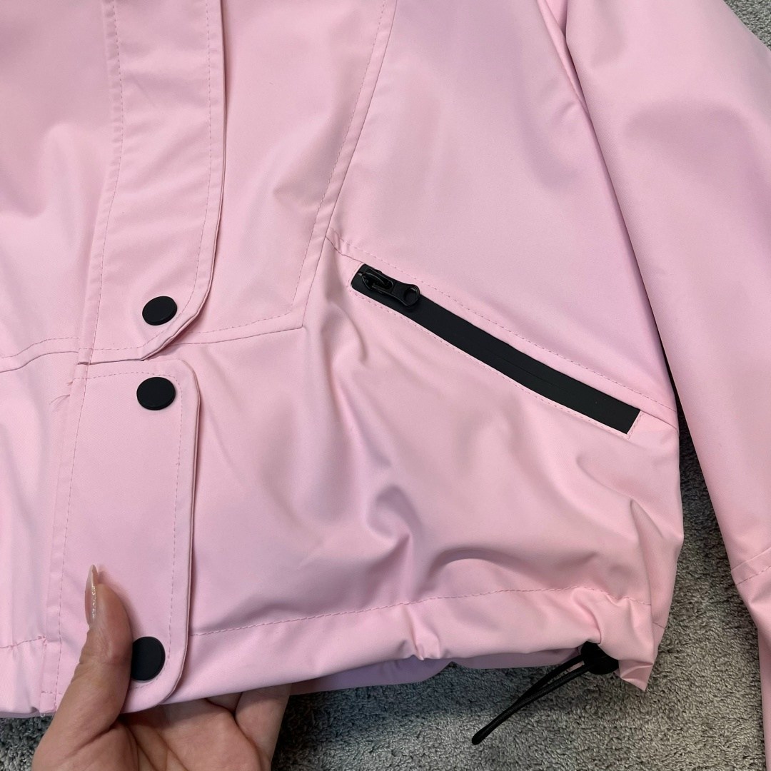 демисезонная куртка,женская куртка,куртка,легкая куртка,ветровка женская