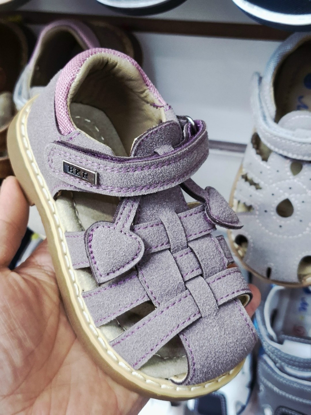 детские сандалии,,сандалии детям,детские сандали,сандалии для малыша