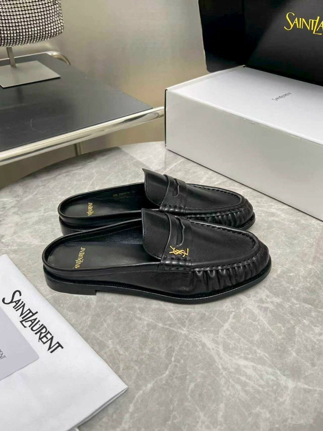 ,женские лоферы, женская,лоферы celine,шлепанцы louis vuitton